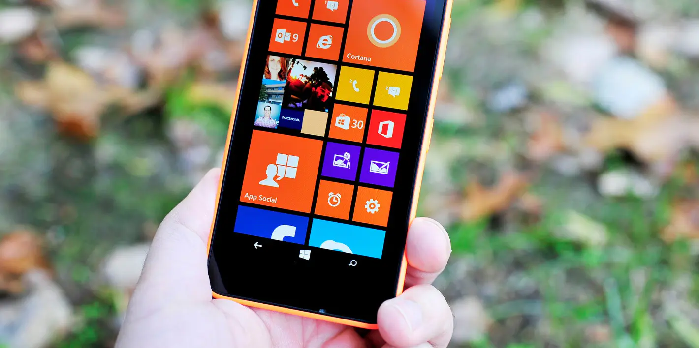 2024 年还买 Lumia 950？体验超前，感叹悲惨，补偿过往